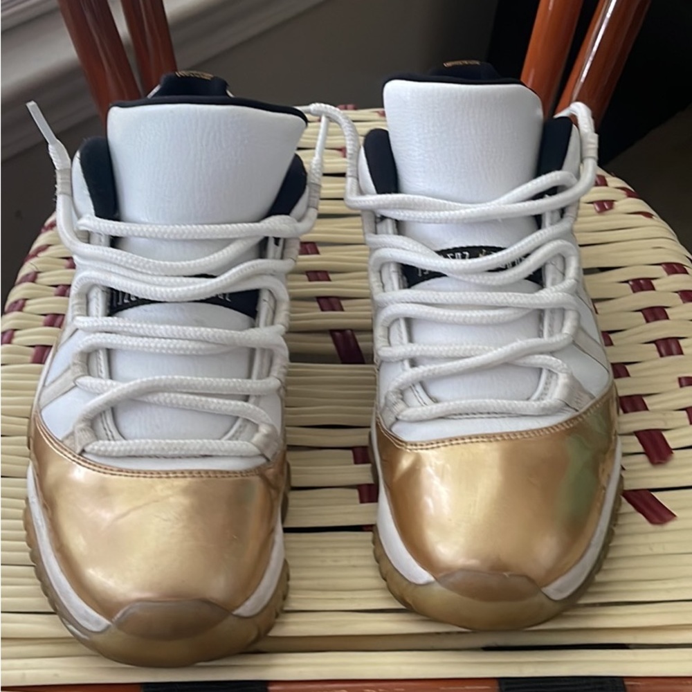 Retro Air Jordan 11 Closing Ceremony - Picture 2 of 5